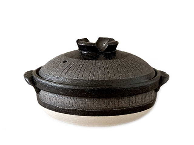 Japanese donabe clay hot pot with Tokusa reed stripe pattern