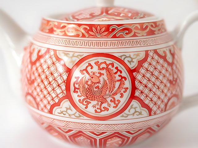 Akae Kinsai kyusu Teapot and teaset KUTANI PORCELAIN TEAPOTS