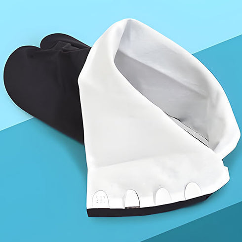 Rubber-soled tabi socks