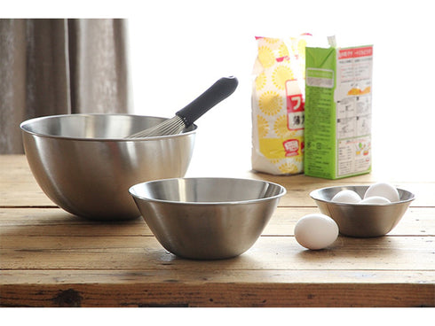 Sori Yanagi mixing bowls