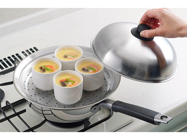 steaming plate spoon