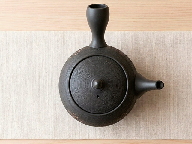 Shunju Tokoname teapot